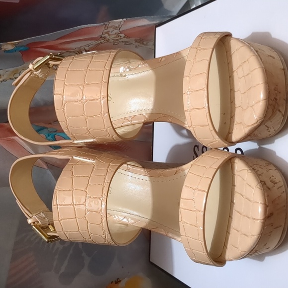 Guess Higali Pink Cork Wedge-6.5 - Picture 2 of 3